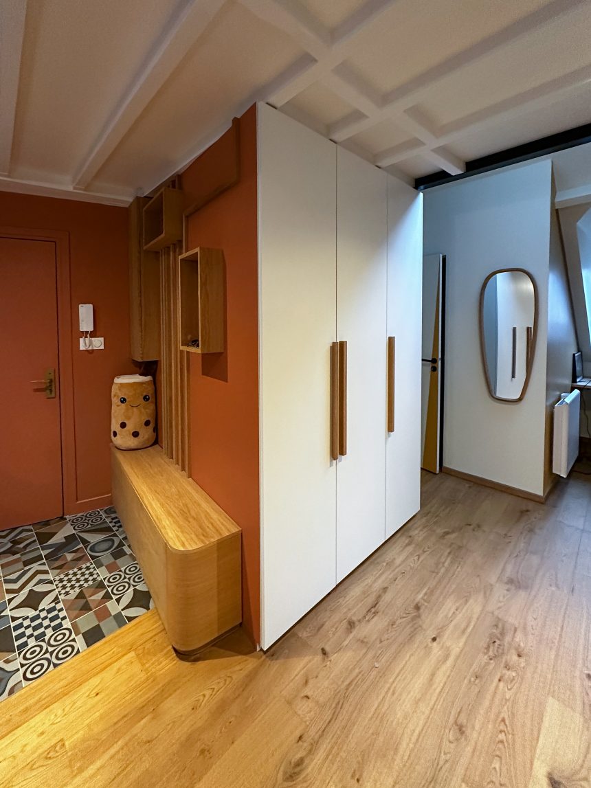 Meuble d’entrée avec banquette et dressing intégré