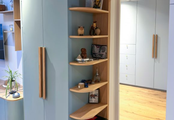Meuble TV escalier