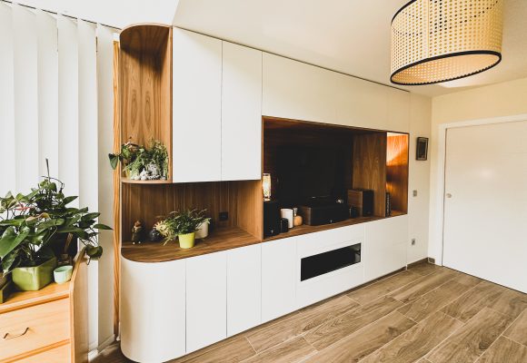 MeubleTV blanc et noyer