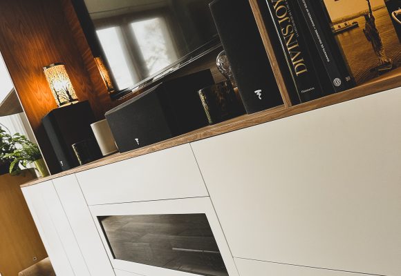 MeubleTV blanc et noyer