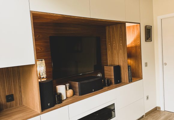 MeubleTV blanc et noyer