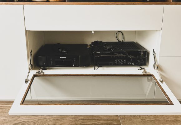 MeubleTV blanc et noyer